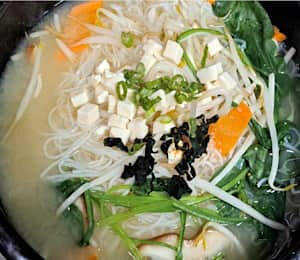 05. Mai Fun Noodle Soup $16.00